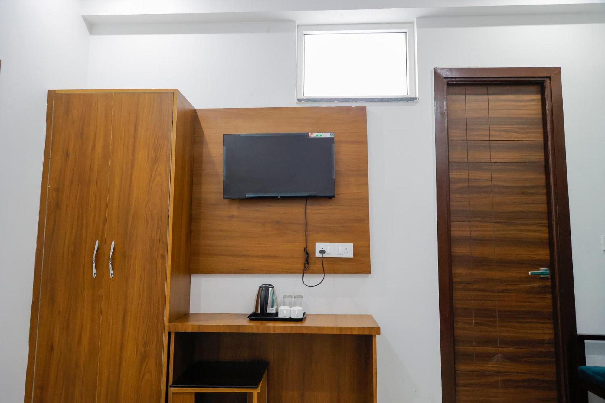 Hotel Parth Inn Rishīkesh Zewnętrze zdjęcie