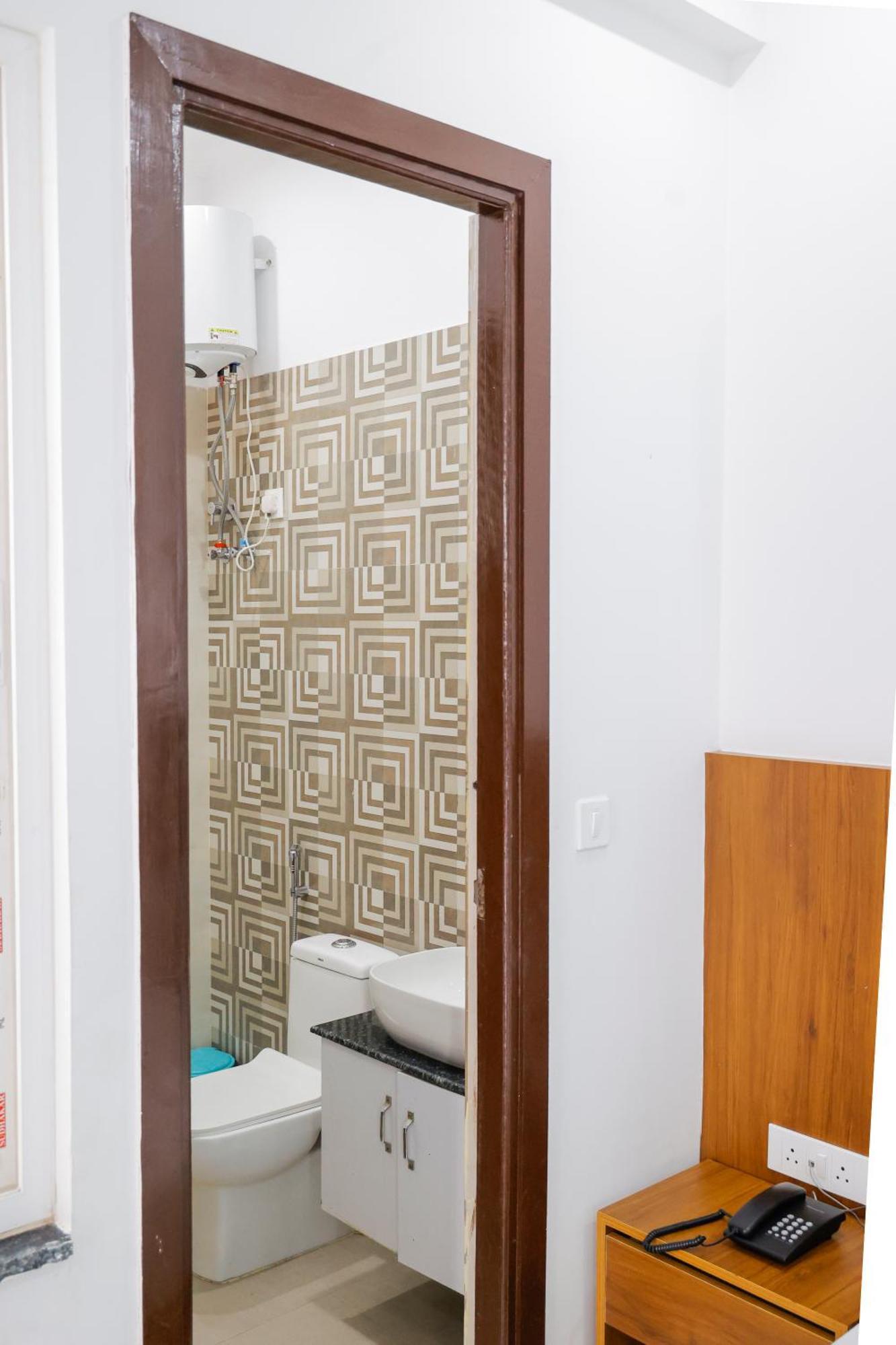 Hotel Parth Inn Rishīkesh Zewnętrze zdjęcie