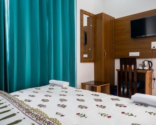Hotel Parth Inn Rishīkesh Zewnętrze zdjęcie