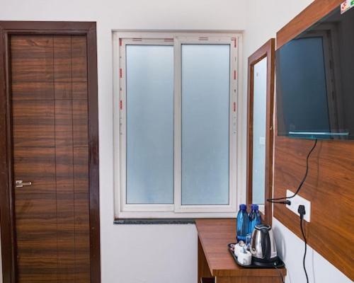 Hotel Parth Inn Rishīkesh Zewnętrze zdjęcie
