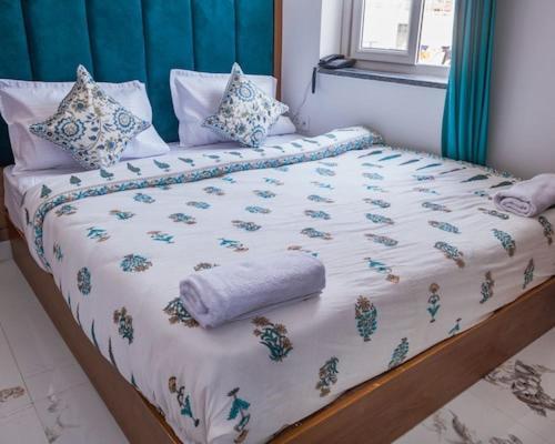 Hotel Parth Inn Rishīkesh Zewnętrze zdjęcie